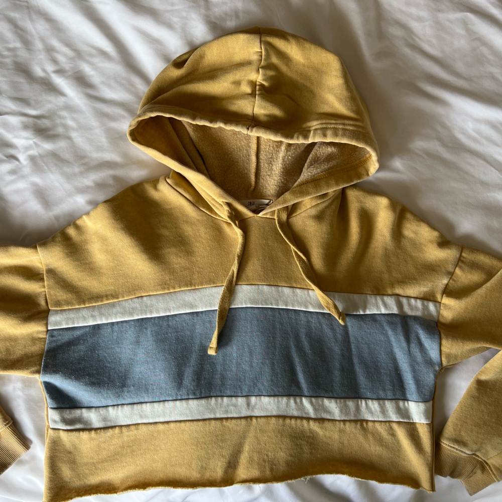 Small vintage cropped sweater